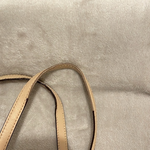 Michael Kors Logo Tote Bag. Color Brown/Tan Large Size Tote Bag. - Picture 3 of 7